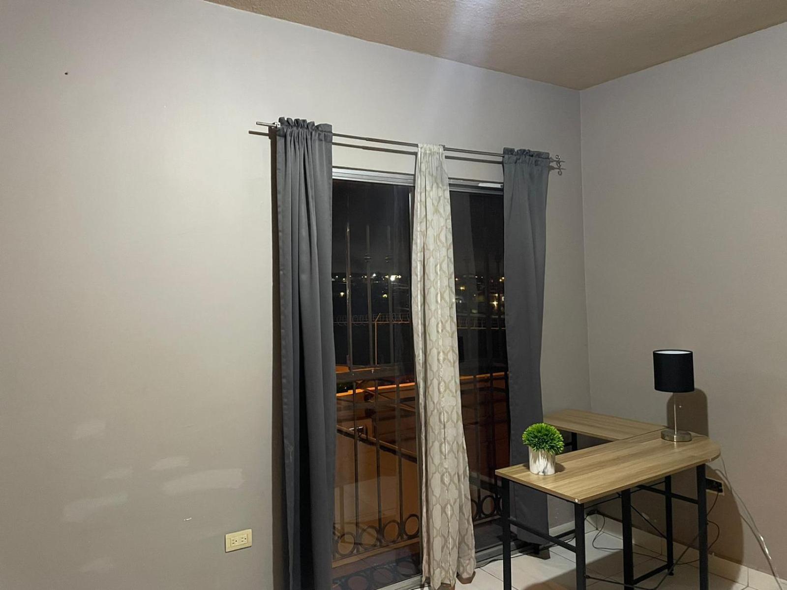 Spacious Rooftop House W/ King Bed Tijuana Buitenkant foto